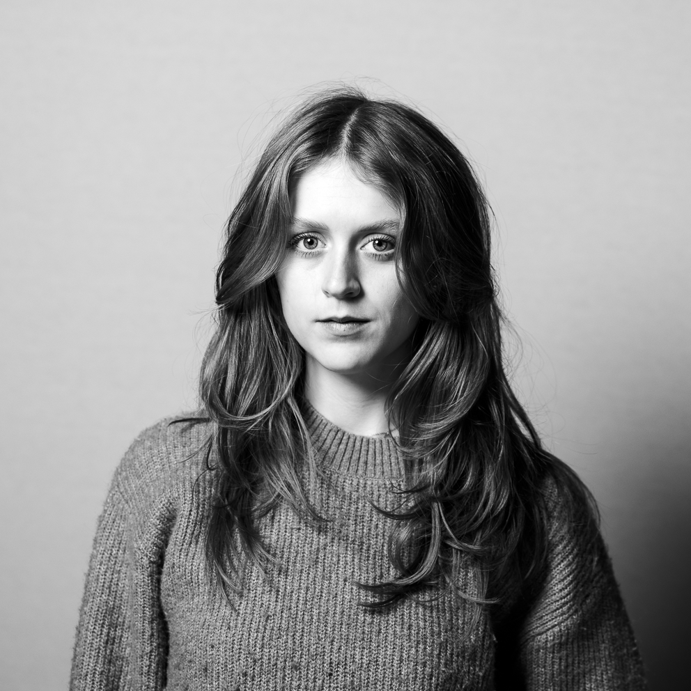 Zakelijke portretfoto gemaakt tijdens de professionele business fotoshoot bij Poncius Academy, perfect voor LinkedIn en professionele branding.